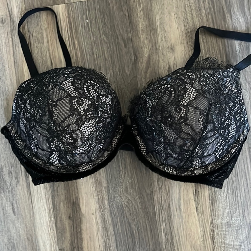 Victoria’s Secret lace push-up bra